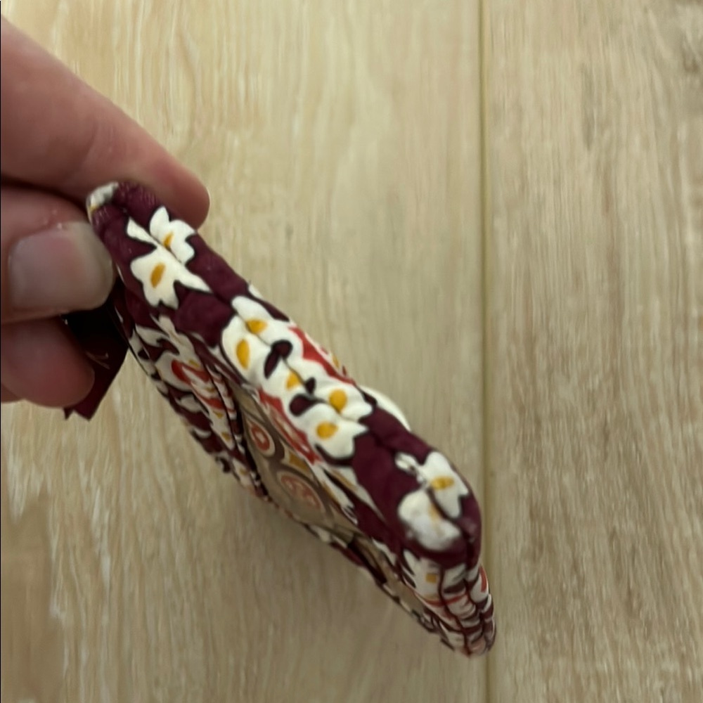 Vera Bradley Red and White Patterned Keychain Wallet - Picture 8 of 11